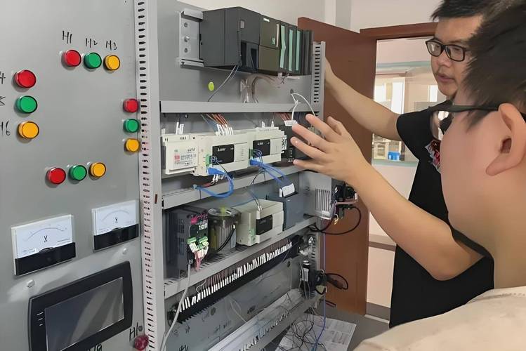 電氣車間里的青春之歌 五金廠電工的奮斗歲月